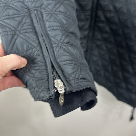 Obermeyer Claudia Thermolite  Black Quilted Full Zip Ski jacket size 18 - Picture 4 of 11